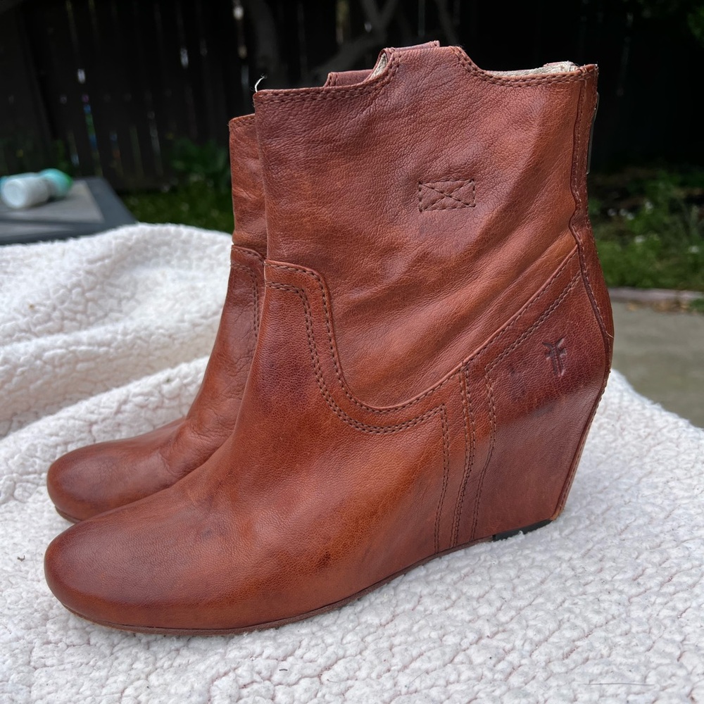 Frye Carson Leather Wedge Bootie